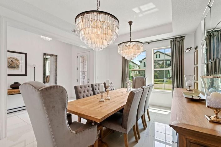 Image No.8-6 Bed House for sale