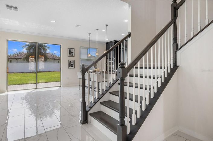 Image No.11-5 Bed House for sale