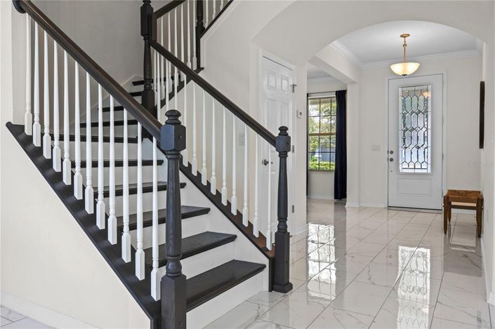 Image No.12-5 Bed House for sale