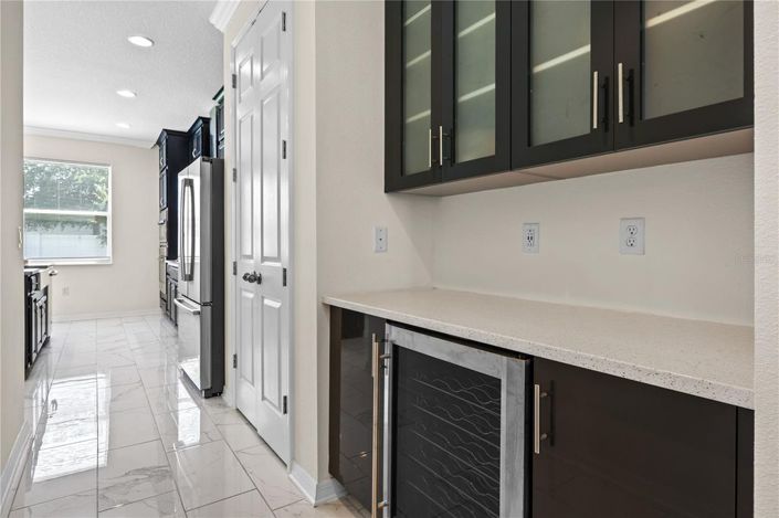 Image No.17-5 Bed House for sale