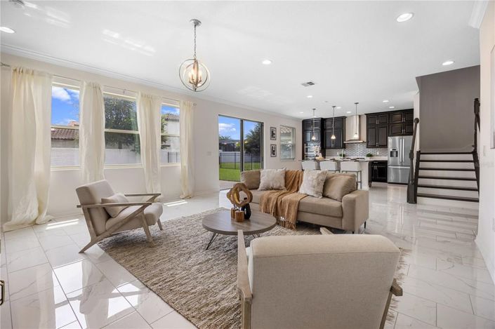 Image No.20-5 Bed House for sale