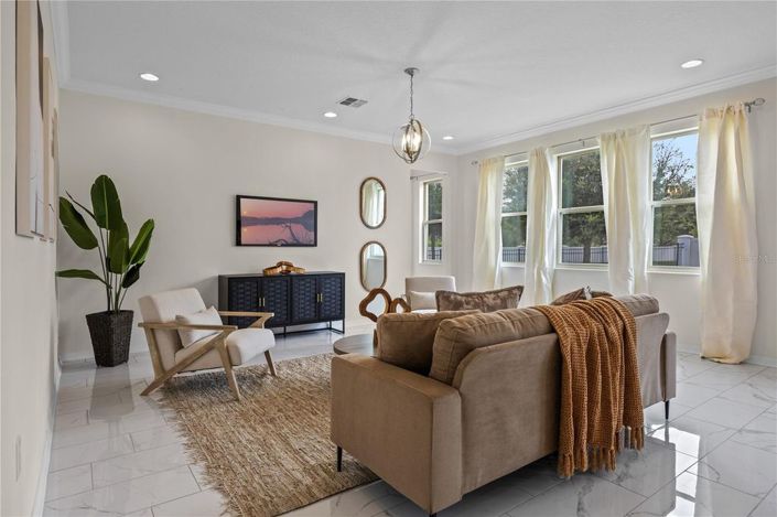 Image No.21-5 Bed House for sale