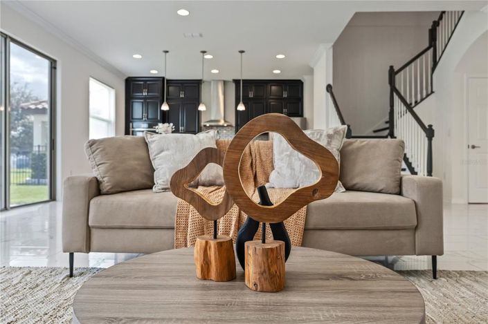 Image No.25-5 Bed House for sale