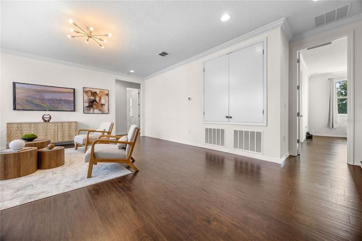 Image No.30-5 Bed House for sale