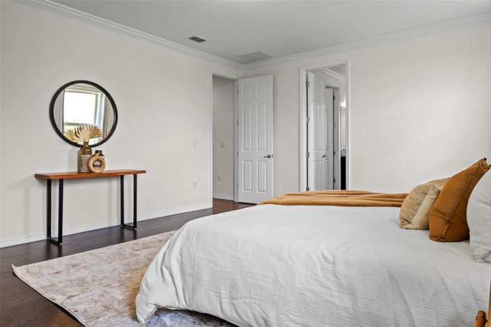 Image No.33-5 Bed House for sale