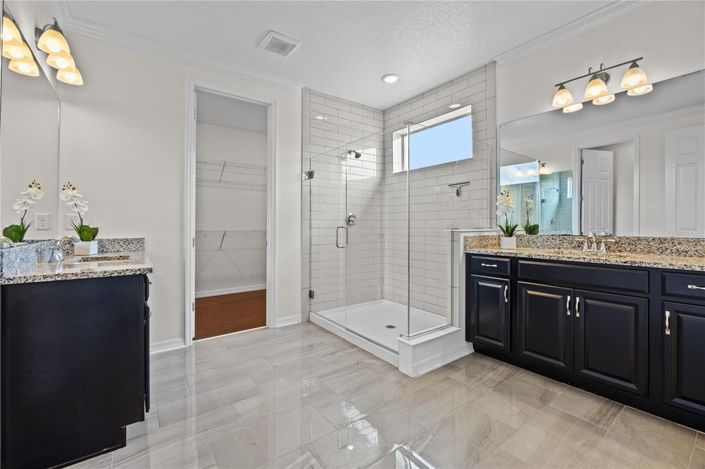 Image No.34-5 Bed House for sale