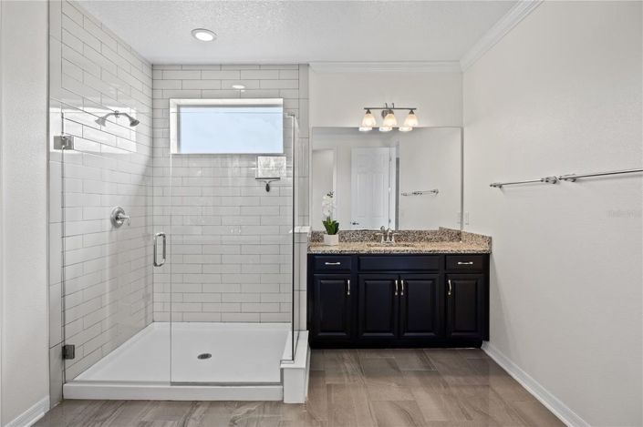 Image No.35-5 Bed House for sale