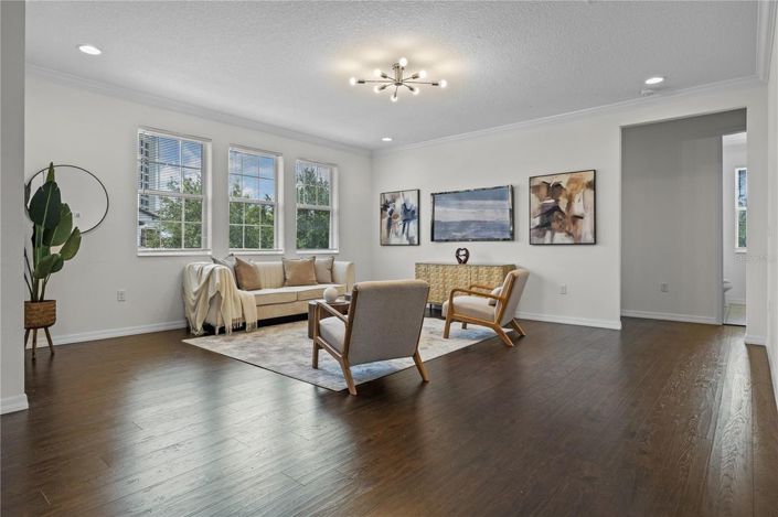 Image No.36-5 Bed House for sale