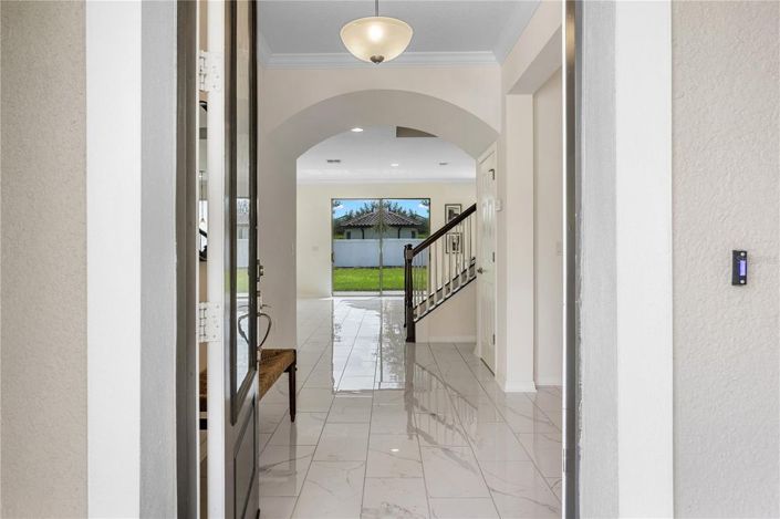 Image No.5-5 Bed House for sale