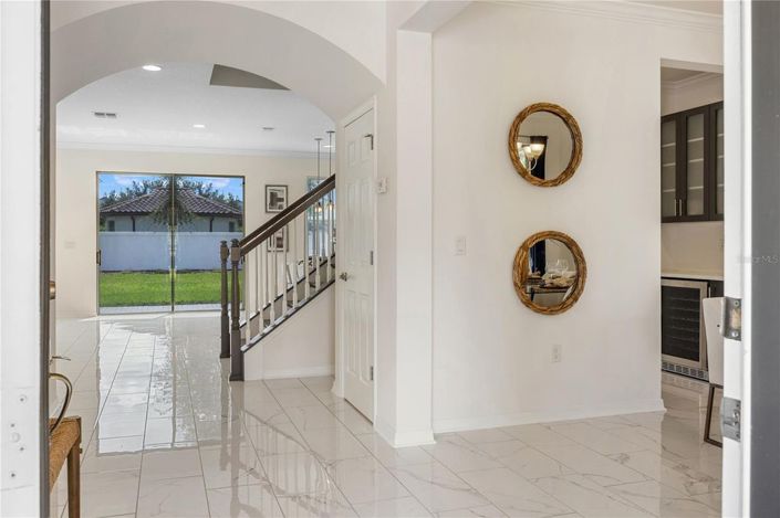 Image No.8-5 Bed House for sale