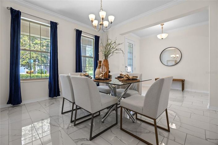 Image No.9-5 Bed House for sale