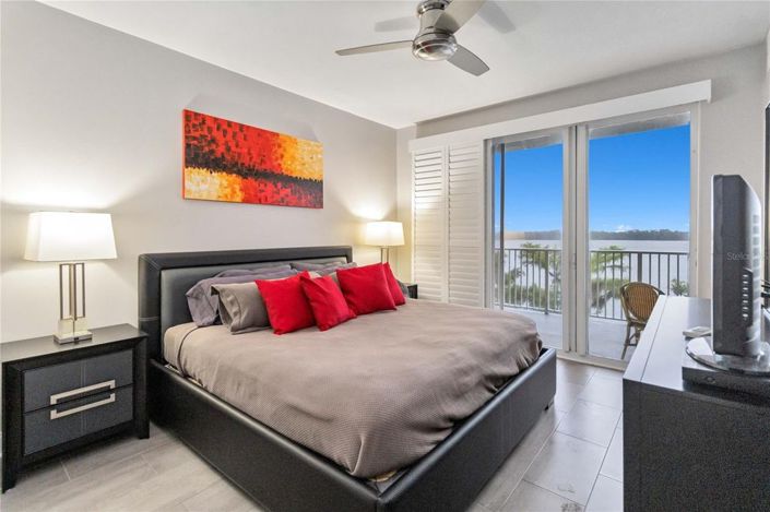 Image No.22-2 Bed Townhouse for sale