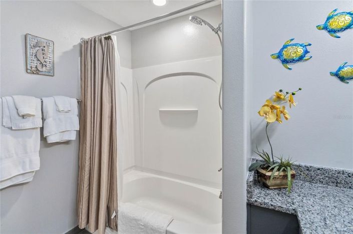 Image No.32-2 Bed Townhouse for sale