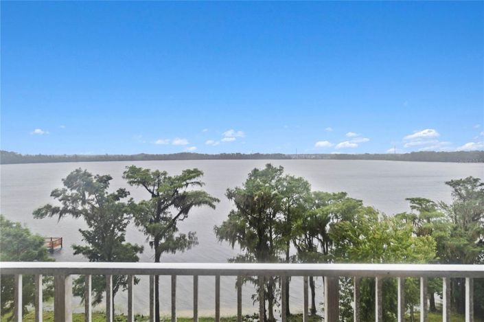 Image No.35-2 Bed Townhouse for sale