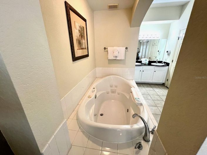 Image No.13-3 Bed Townhouse for sale