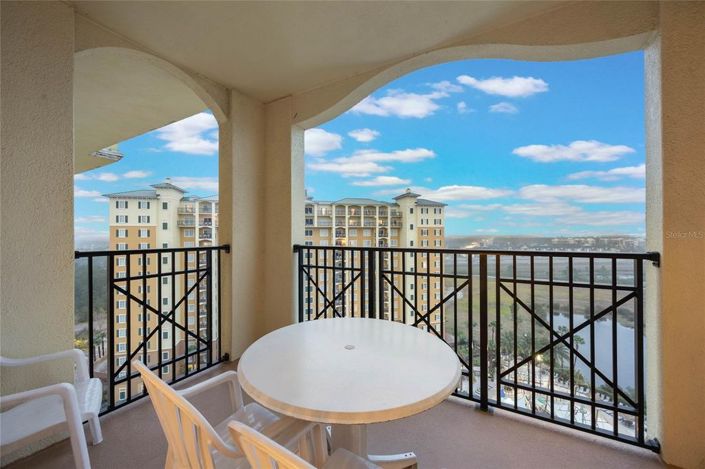 Image No.8-2 Bed Townhouse for sale