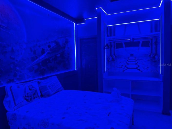 Image No.19-5 Bed Townhouse for sale