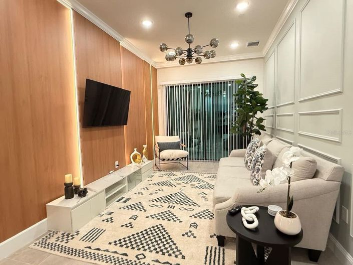 Image No.6-5 Bed Townhouse for sale