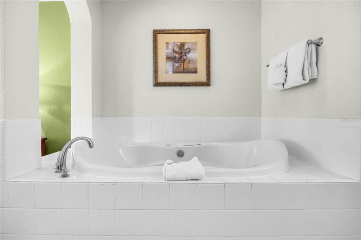 Image No.16-3 Bed Townhouse for sale