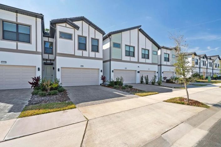 Image No.2-5 Bed Townhouse for sale