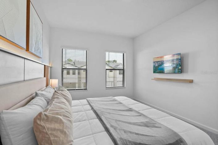 Image No.28-5 Bed Townhouse for sale