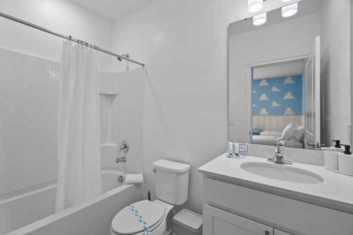 Image No.36-5 Bed Townhouse for sale