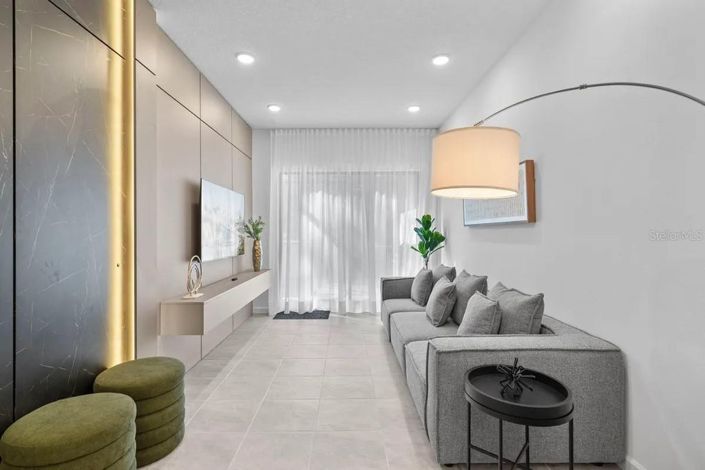 Image No.8-5 Bed Townhouse for sale