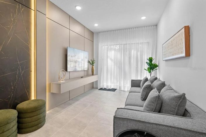 Image No.9-5 Bed Townhouse for sale