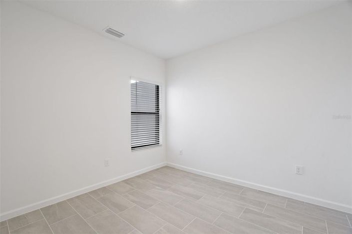 Image No.12-5 Bed Townhouse for sale