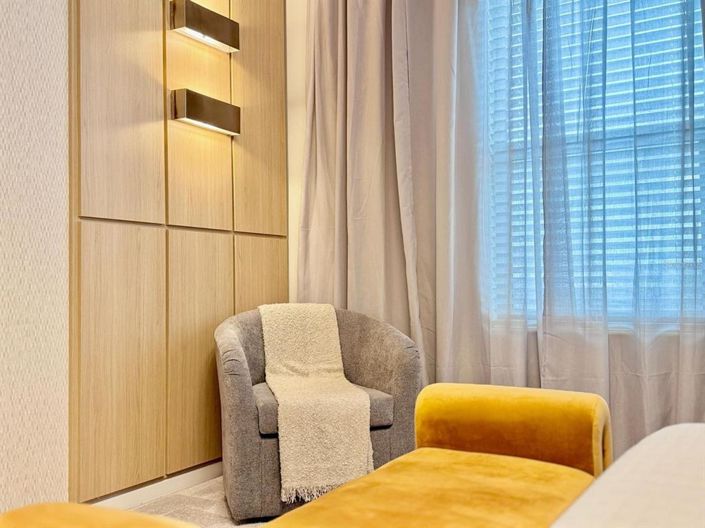 Image No.12-5 Bed House for sale