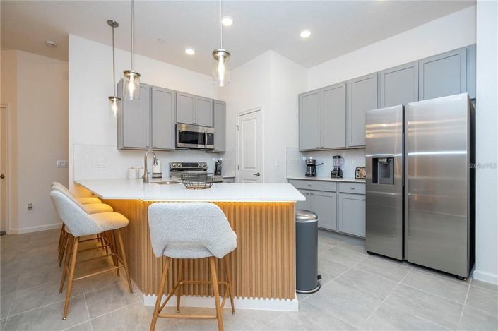 Image No.18-5 Bed Townhouse for sale