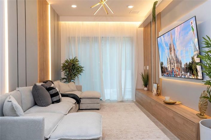 Image No.27-5 Bed Townhouse for sale