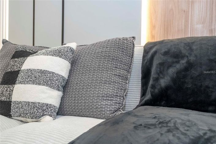 Image No.37-5 Bed Townhouse for sale