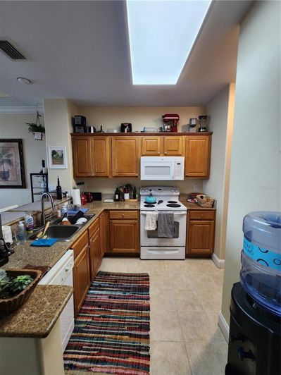 Image No.21-2 Bed Townhouse for sale