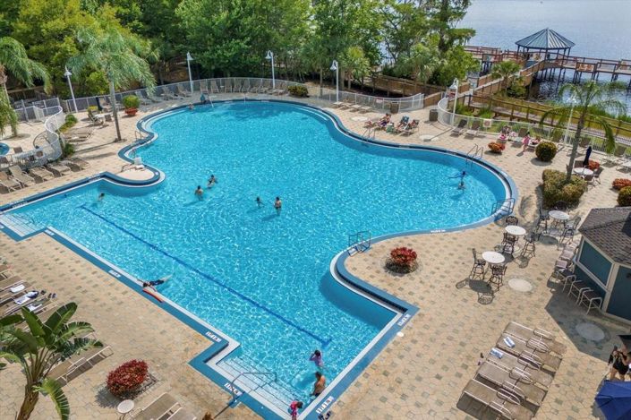 Image No.33-2 Bed Townhouse for sale