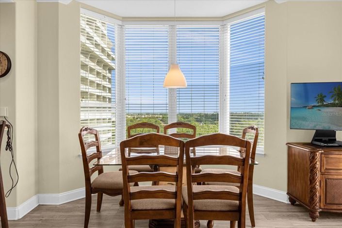 Image No.7-2 Bed Townhouse for sale