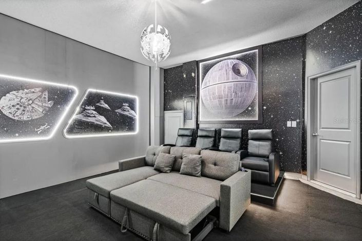 Image No.13-5 Bed Townhouse for sale