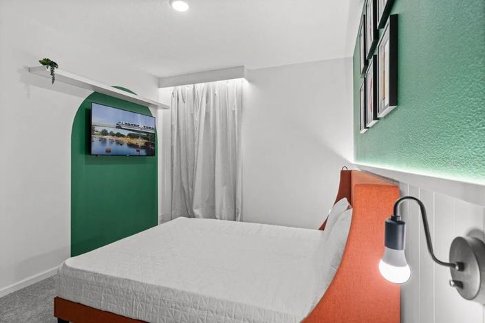 Image No.20-5 Bed Townhouse for sale