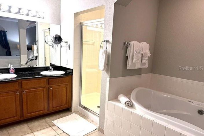 Image No.17-3 Bed Townhouse for sale