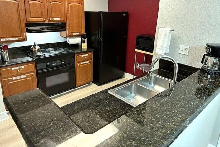 Image No.12-3 Bed Townhouse for sale