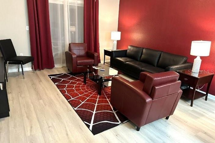 Image No.6-3 Bed Townhouse for sale