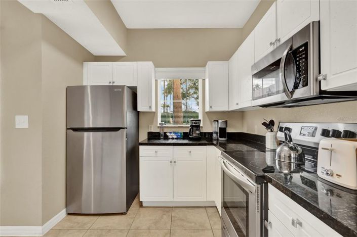 Image No.13-3 Bed Townhouse for sale