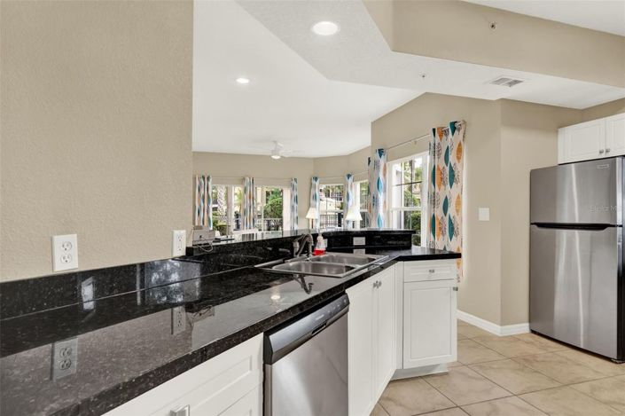 Image No.14-3 Bed Townhouse for sale