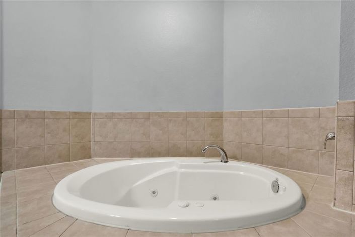 Image No.26-3 Bed Townhouse for sale