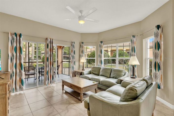 Image No.6-3 Bed Townhouse for sale