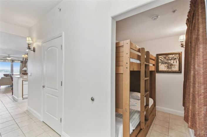 Image No.12-2 Bed Townhouse for sale