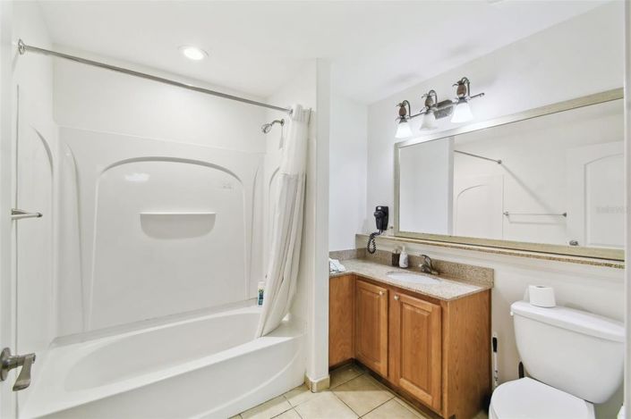 Image No.17-2 Bed Townhouse for sale