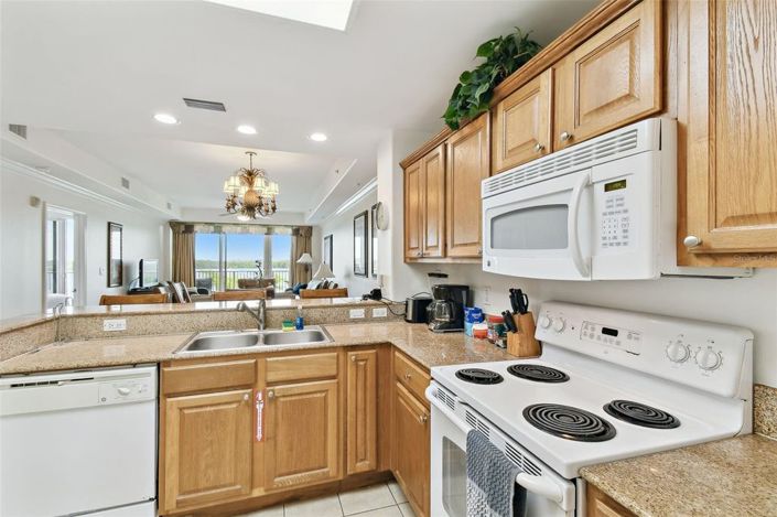 Image No.22-2 Bed Townhouse for sale