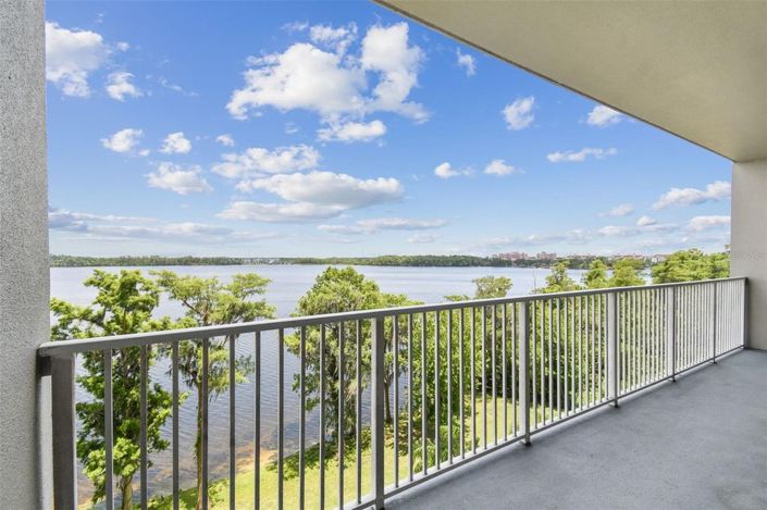 Image No.34-2 Bed Townhouse for sale