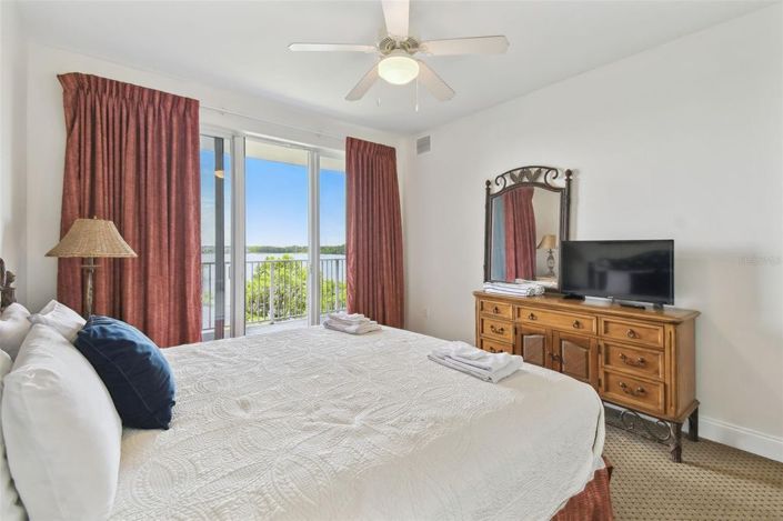 Image No.35-2 Bed Townhouse for sale